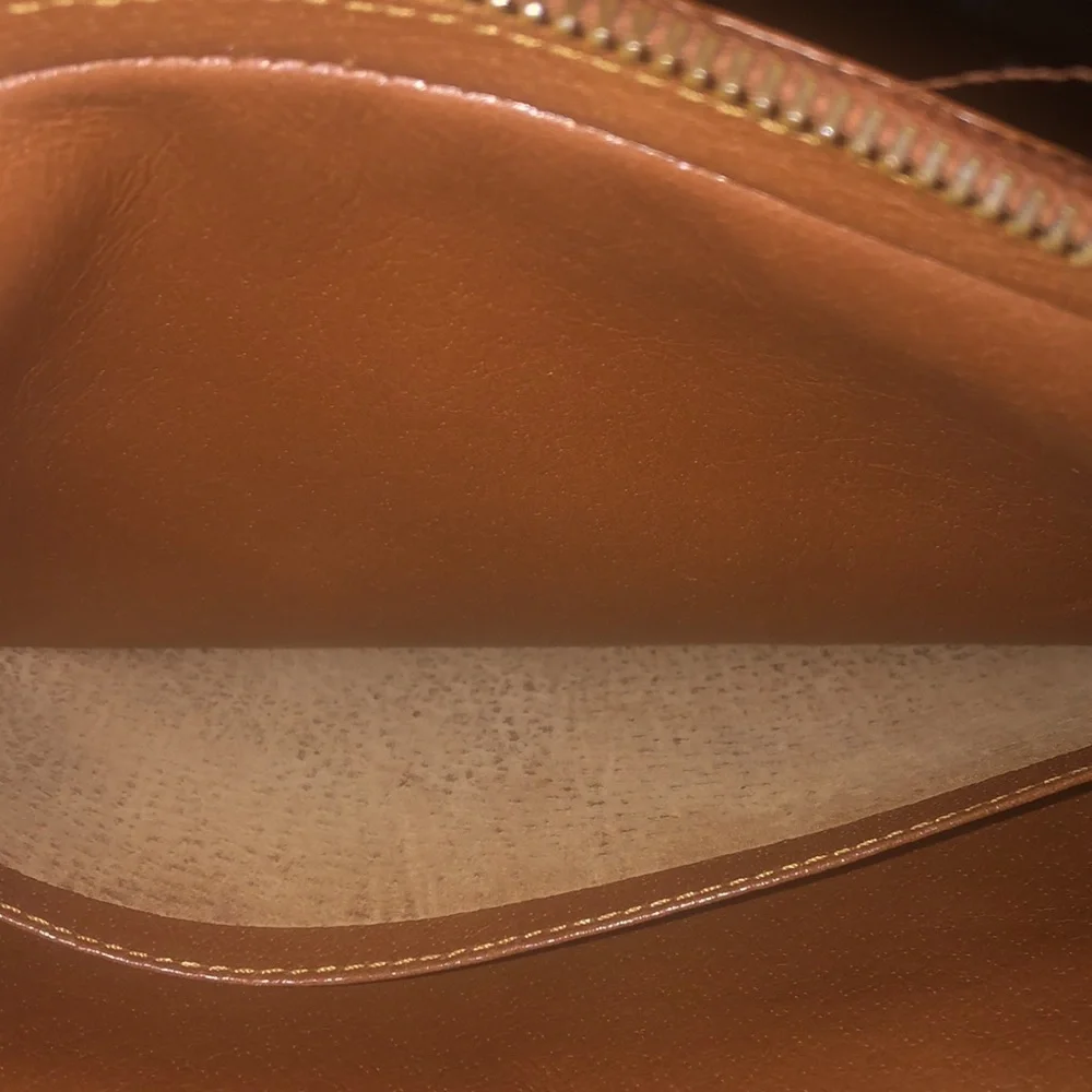 LV Mono Cosmetic pouch Pre loved - Picture 3 of 3